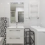 Emilii Plater Chic By Bookinghost Apartment