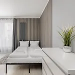 Apartment Emilii Plater Chic By Bookinghost Szczecin