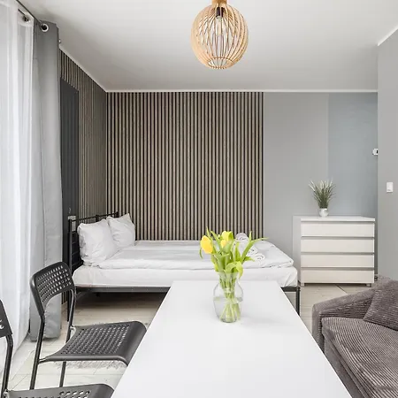 Emilii Plater Chic By Bookinghost Apartament *