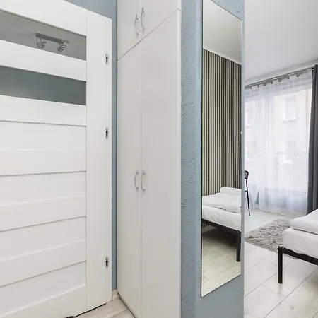 Emilii Plater Chic By Bookinghost 什切青