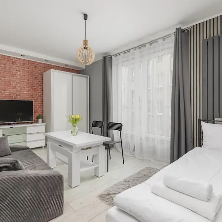 Emilii Plater Chic By Bookinghost 什切青